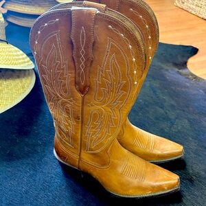 Ariat Cowgirl Boots